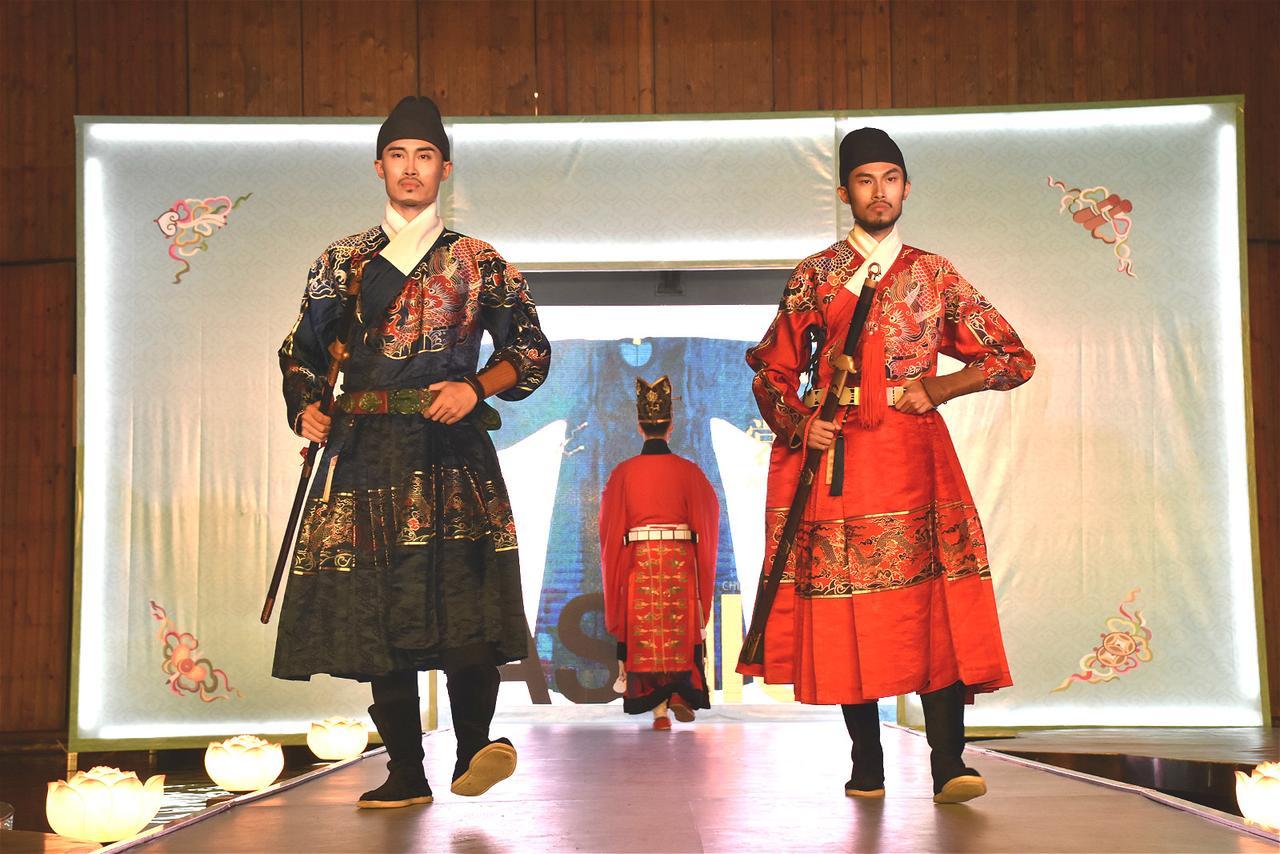 China Community Culture & Art Hotel Čching-tao Exteriér fotografie